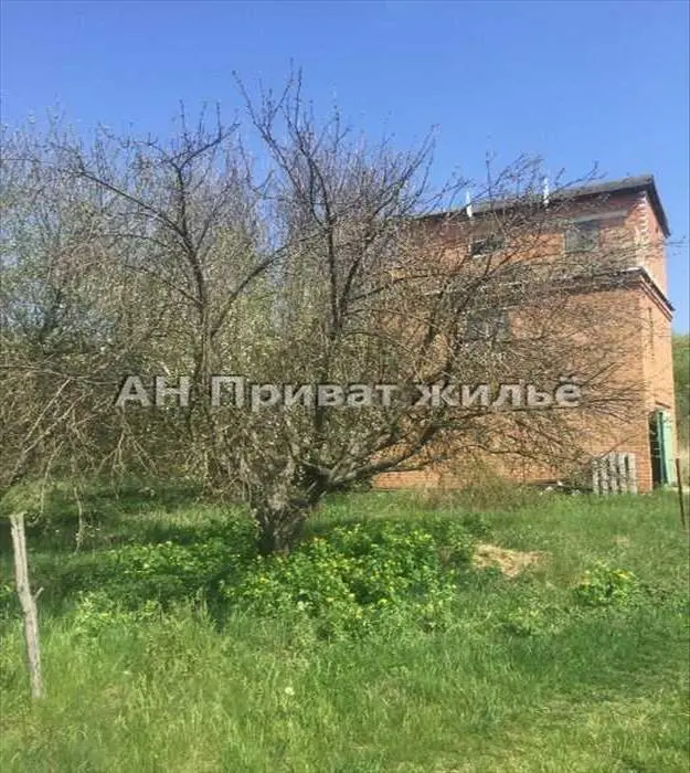  У продажу 3-пов. дачний цегляний будинок у дачному кооперативі